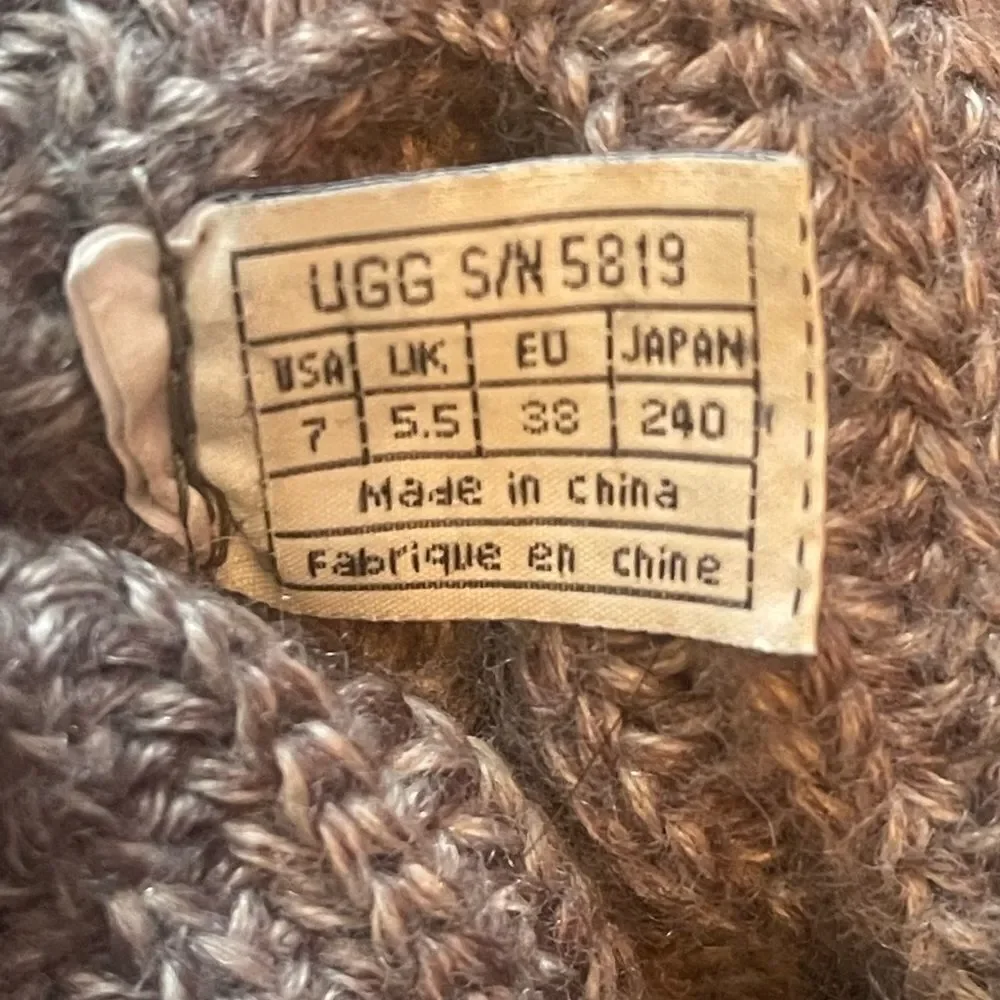 UGG’s light brown tall Cardy sz 7